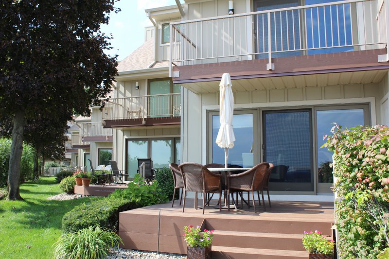 fh decks and landscaping graphic image